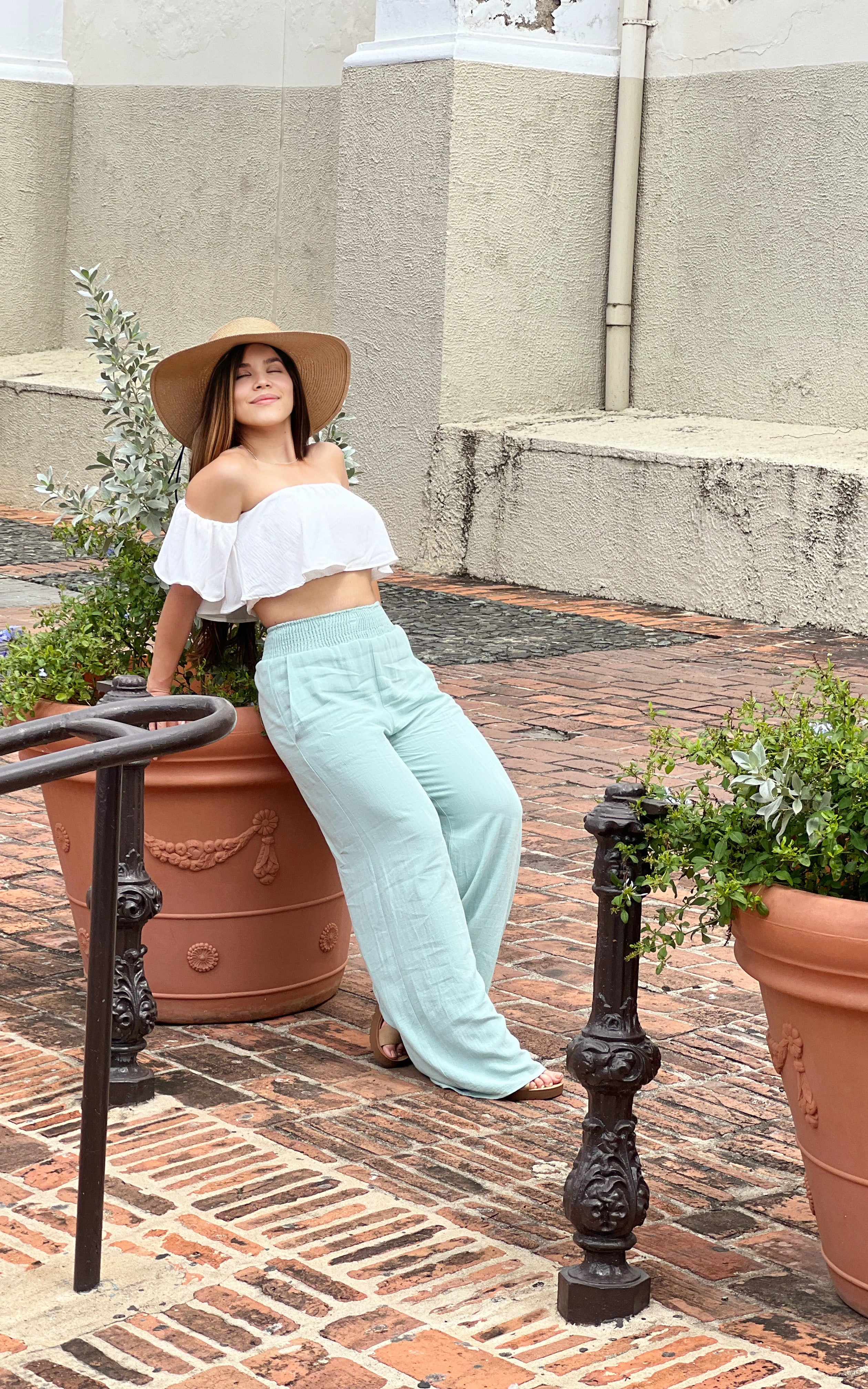 How to Style Loose Trousers for Summer — Zoë Hennessey Style